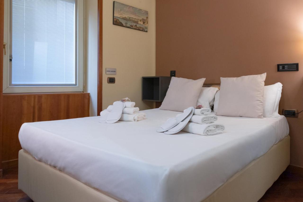 Hotel Suite Ares Неаполь Экстерьер фото